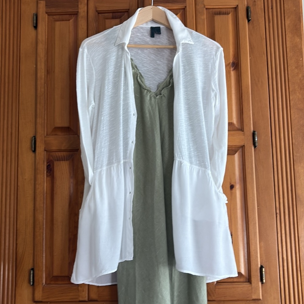 Anthropologie versatile LS top/cardigan GUC button front, pockets
